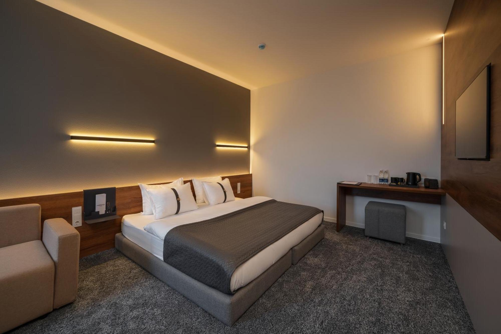 Duo Hotel By Futuro Бишкек Экстерьер фото
