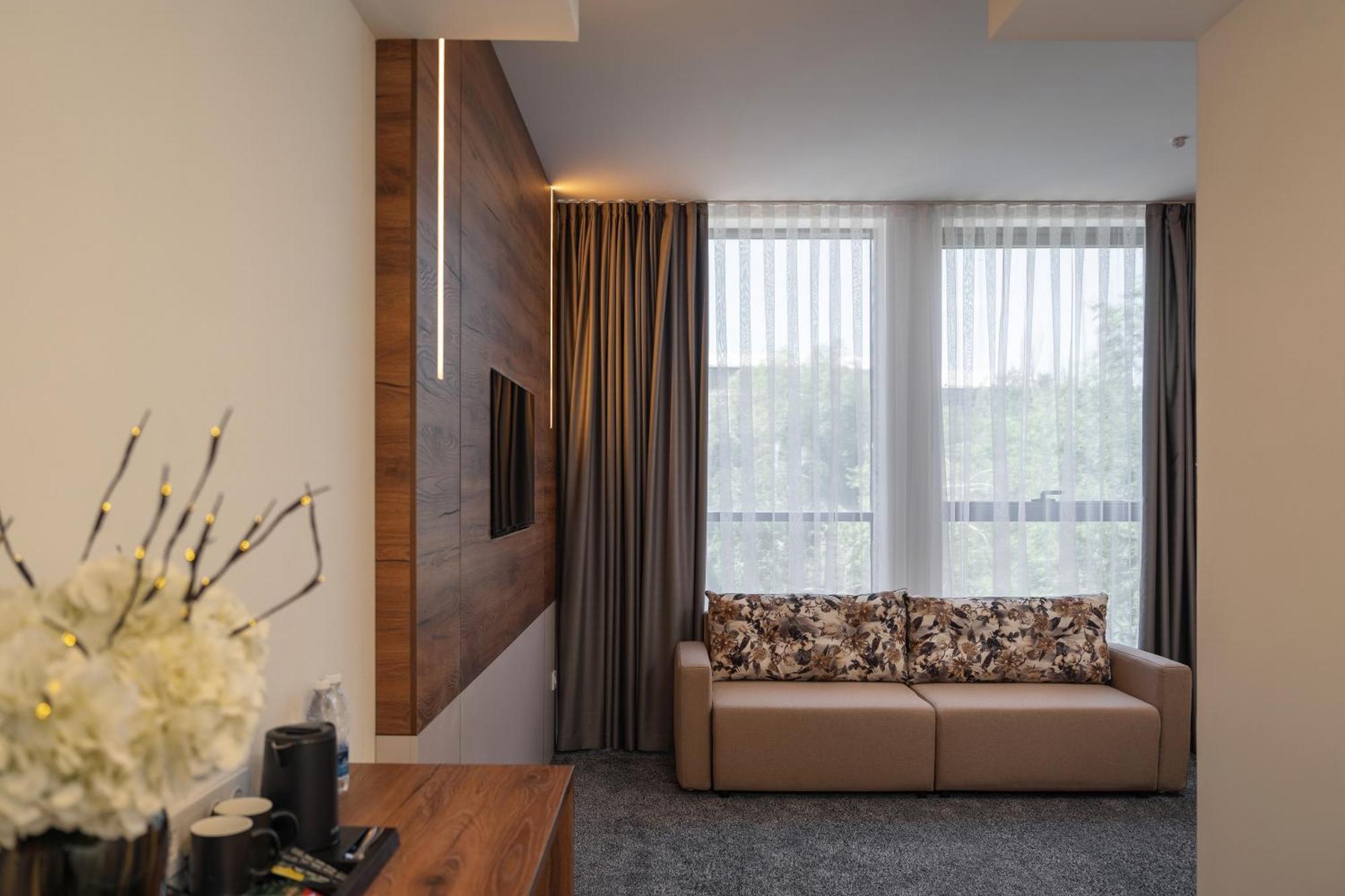Duo Hotel By Futuro Бишкек Экстерьер фото