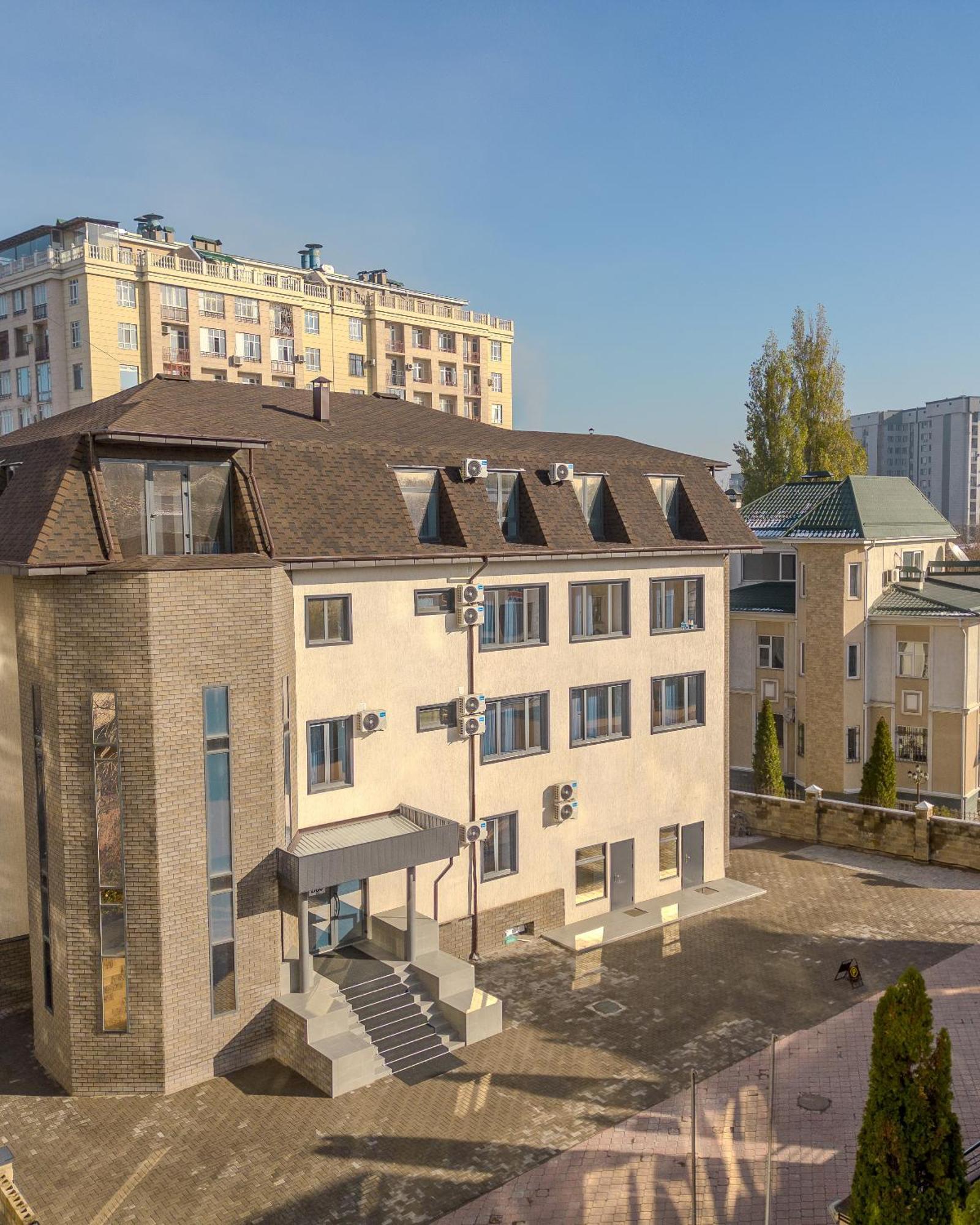 Duo Hotel By Futuro Бишкек Экстерьер фото
